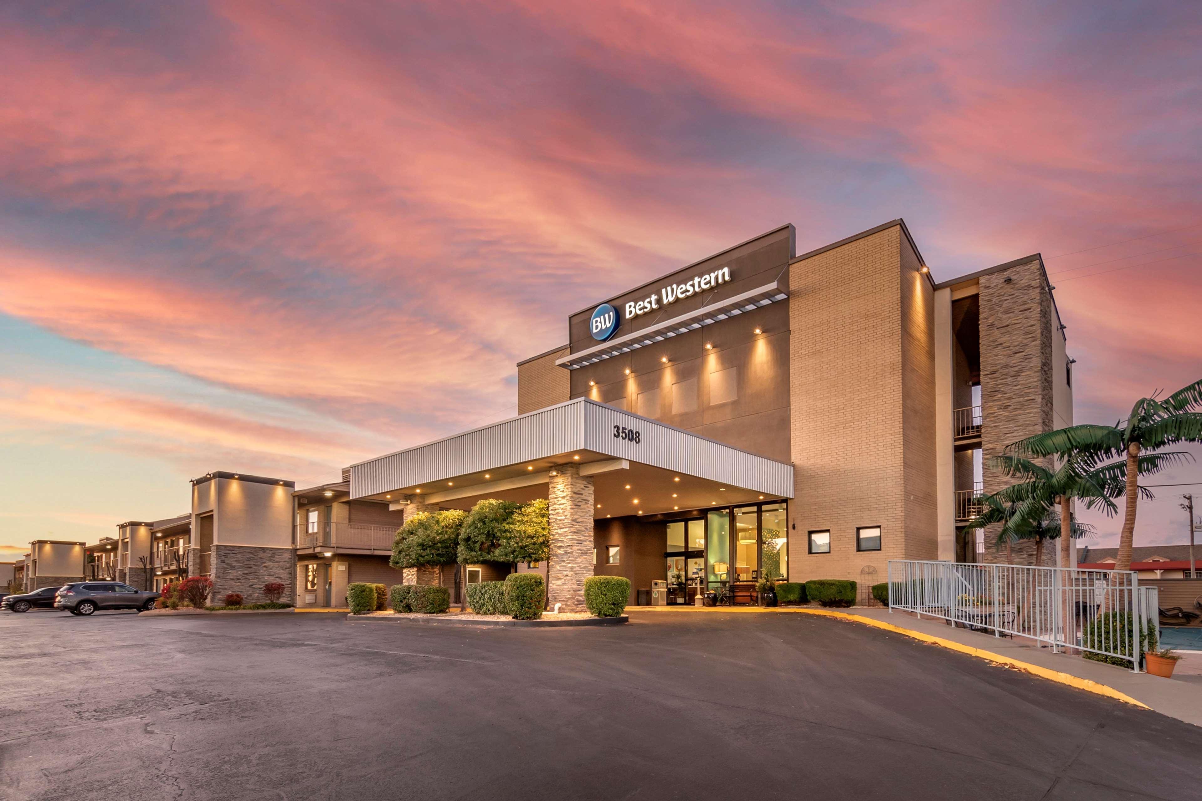 Hotel Western The Oasis At 3*