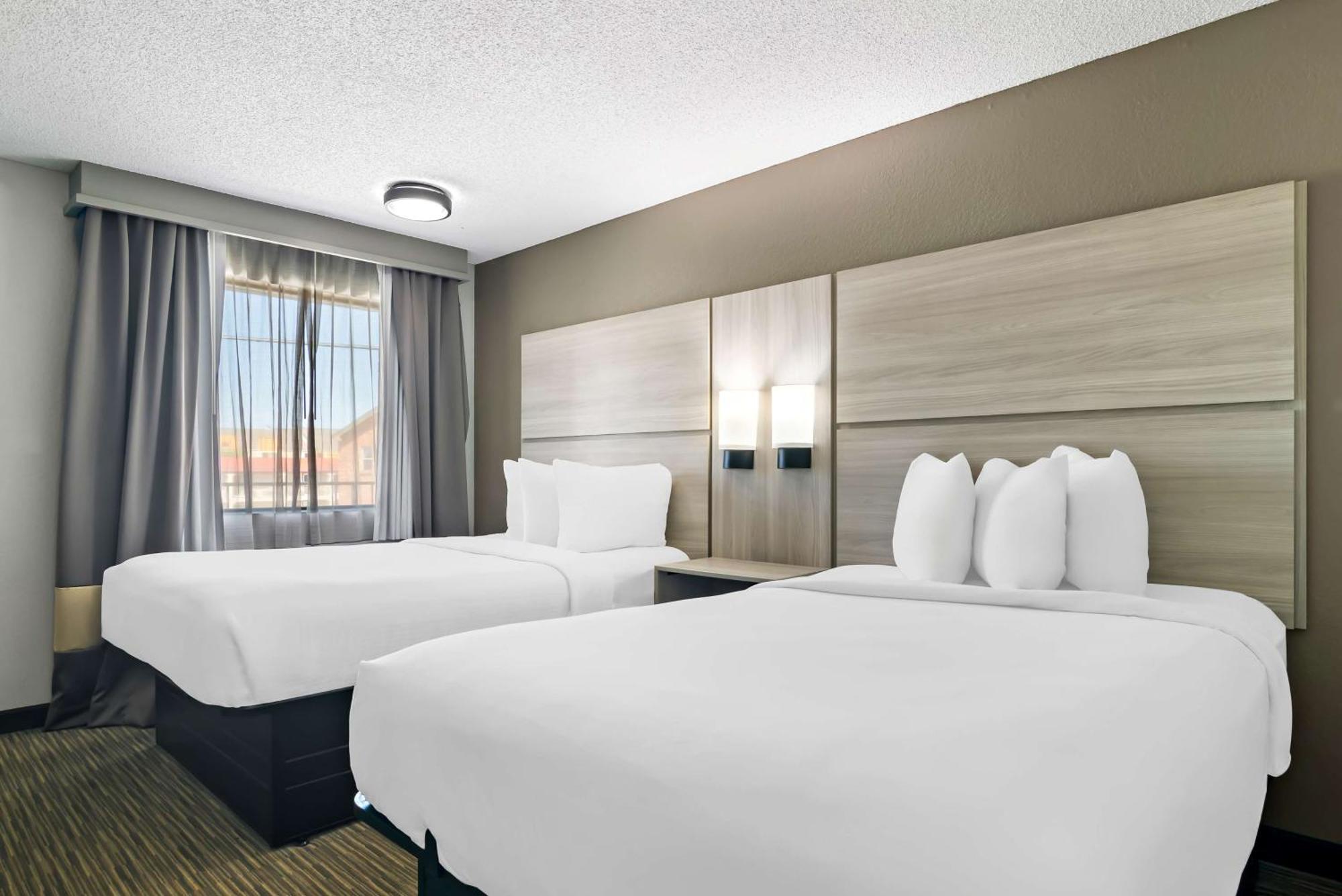 Western The Oasis At Hotel Joplin