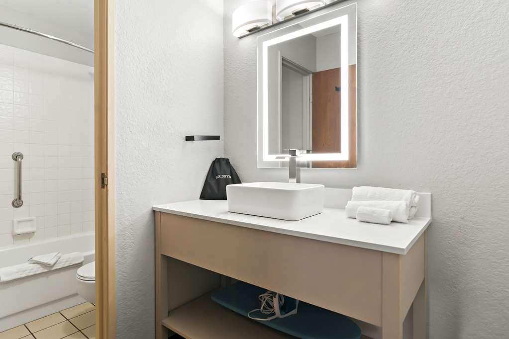 Western The Oasis At Hotel 3*